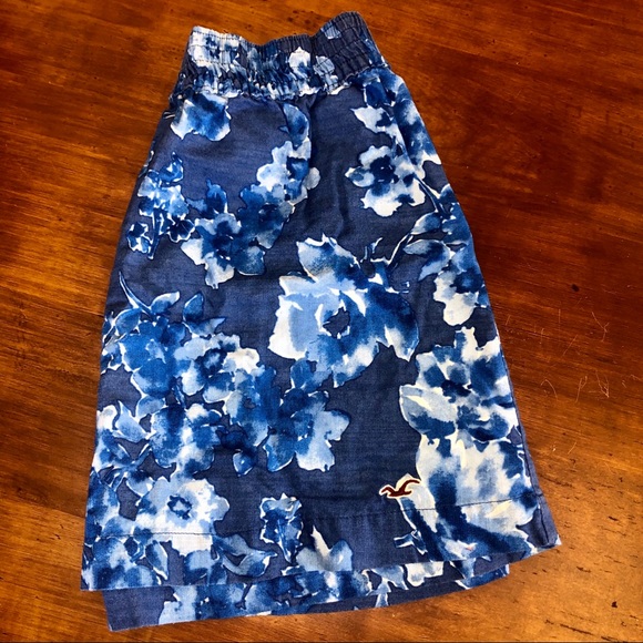 Blue floral Hollister skirt - Picture 2 of 4